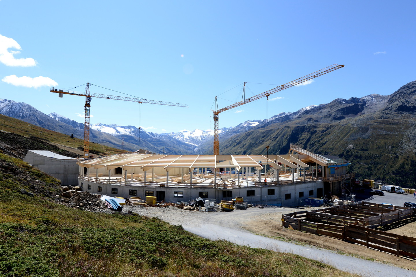 Top-Mountain-Crosspoint